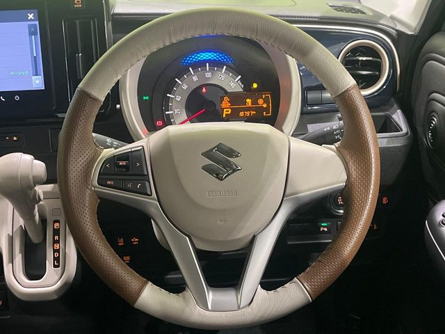 �y�����v�����X�e�A�����O�z�㎿�Ȋv���g�p���邱�ƂŁA��ɂ����������݂ƂĂ��^�]���₷���n���h���ł���