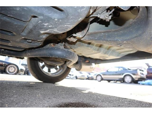 当店では成約後に、外注整備工場に点検・整備を出しています。地域で最も信頼できる仕事ができる所です!更に厳正なる走行テスト!安全・安心をテーマに納車も自宅まで気持ちよくお運びします!当店にお任せ下さい♪