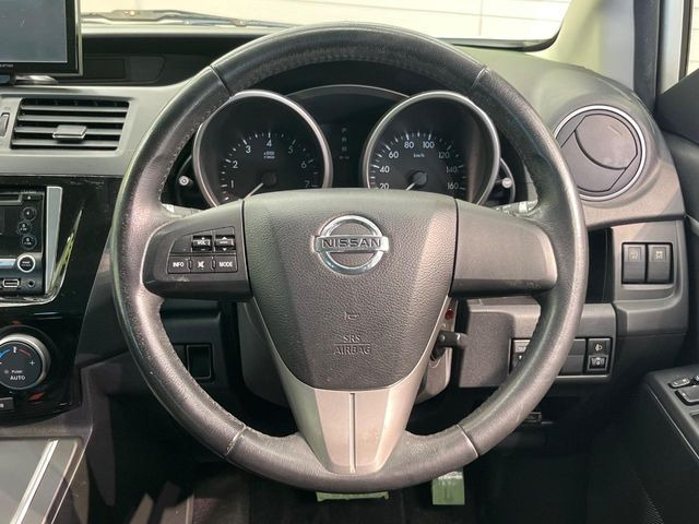 �y�����v�����X�e�A�����O�z�㎿�Ȋv���g�p���邱�ƂŁA��ɂ����������݂ƂĂ��^�]���₷���n���h���ł���