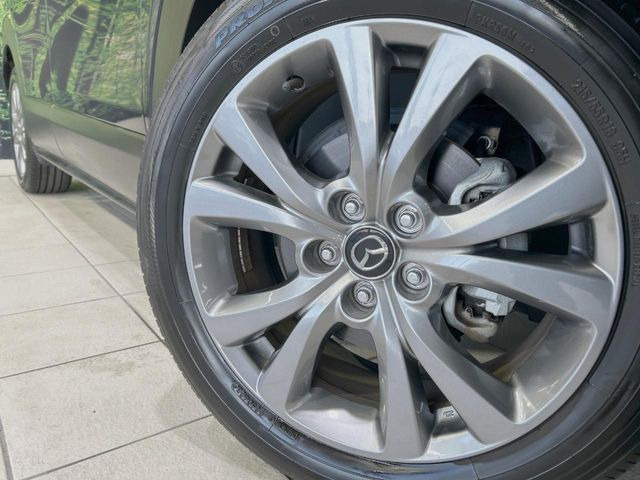 �y����18�C���`�A���~�z�C�[���z�O�ςɃ}�b�`���������A���~�z�C�[���𑕒����Ă���܂��B�e��ЊO�A���~�z�C�[����A�X�^�b�h���X�^�C�����戵�����Ă���܂��B���񂲑��k����������