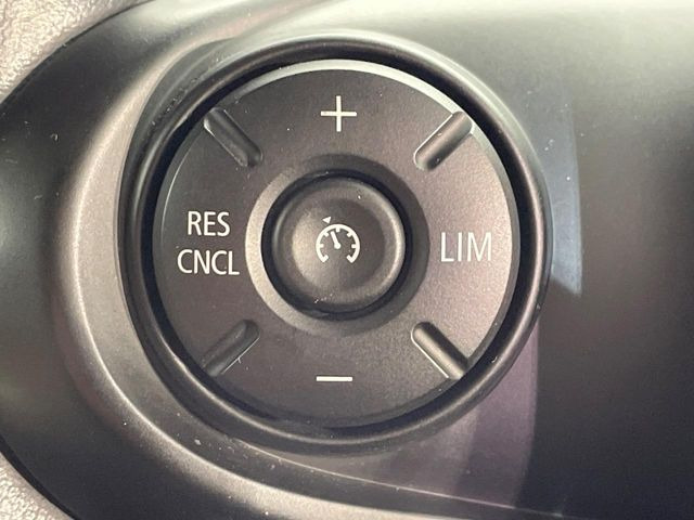 ���I�[�g�N���[�Y�R���g���[��:�������H�⎩���Ԑ�p���H���ɂāA�葬���q���\�ƂȂ�֗��ȋ@�\�ł��B�������ړ��̍ۂł����ɂ����֗��ɂ��g�����������܂���