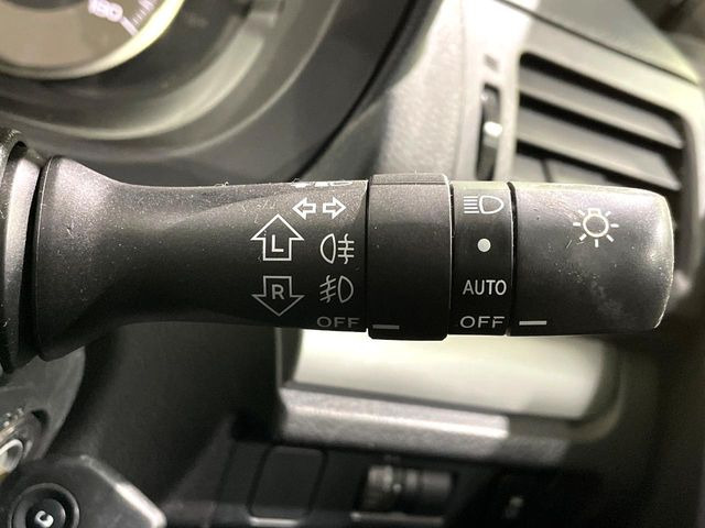 �y�I�[�g���C�g�z����̖��邳�ɉ����Ď����Ńw�b�h���C�g�̓_���E�������ł���@�\�ł�!���C�g�̕t���Y��E�����Y��Ȃǂ������Ȃ�A�J�̓���[���̑��s�����S!�g���l���ʉߎ����֗��ł��ˁ�