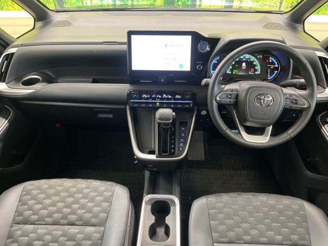 ヴォクシー1.8 ハイブリッド S-Z