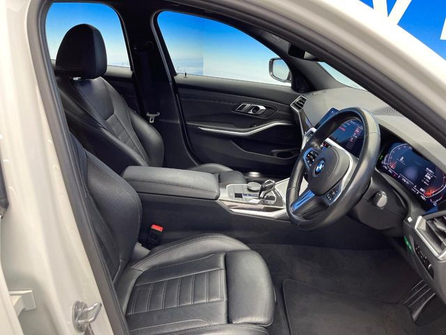 ●シートの使用感:破れ・へたりも少なく、ご覧の通りきれいな状態を維持しております。また、室内クリーニング・コーティングもご用命いただけます。