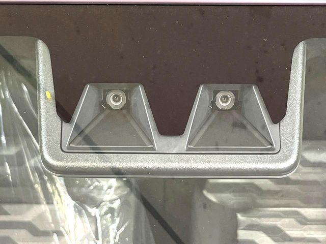 �y�X�}�[�g�A�V�X�g�z���s���ɑO���̎ԗ�����F�����A�Փ˂������Ȏ��͌x��ƃu���[�L�ŏՓˉ���Ɣ�Q�y�����A�V�X�g�B�����S�Ƀh���C�u�����y���݂��������܂��B