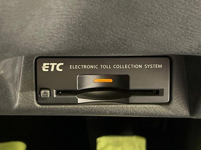 【ETC】高速道路の料金所をストレスなく通過!話題のスポットやサービスエリアに多い「スマートIC」利用時は必須のアイテムです。当店でセットアップを実施、ご納車当日からすぐにご利用いただけます!