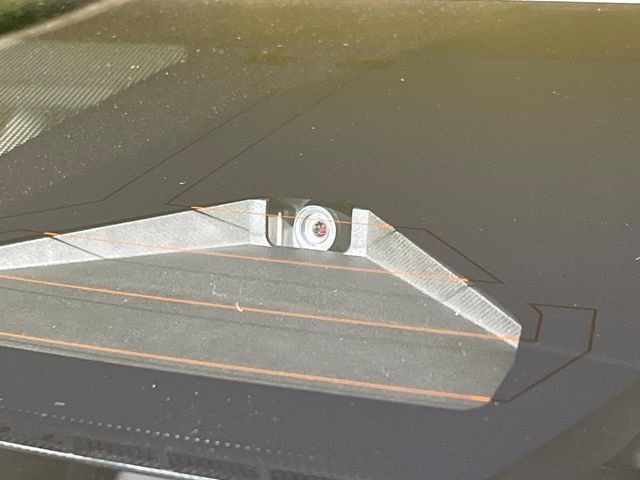 【トヨタセーフティセンス】走行中に前方の車両等を認識し、衝突しそうな時は警報とブレーキで衝突回避と被害軽減をアシスト。より安全にドライブをお楽しみいただけます。