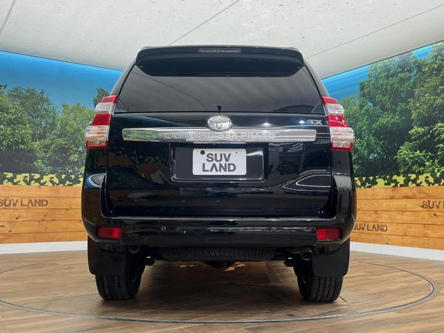 安心の最長10年・走行無制限保証(有償)をご用意。保証内容も充実はもちろん、無料点検&オイル交換や、年中無休の全国・24時間ロードサービスも付帯されておりますのでご安心下さい。