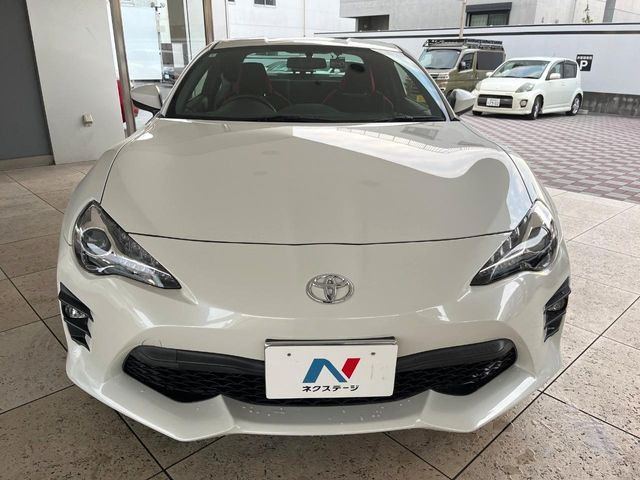 ���Ђł́A�S�ԁw�C�����Ȃ��x�̂��Ԃ̂ݎ�舵���Ă���܂��B��C�o�C���[�ɂ�錵�I�����d����̌�A���Ɍ�̎ԗ��`�F�b�N���s���A�l�N�X�e�[�W���F�肵�����i���Ȓ��ÎԂ����񋟂��Ă���܂��B