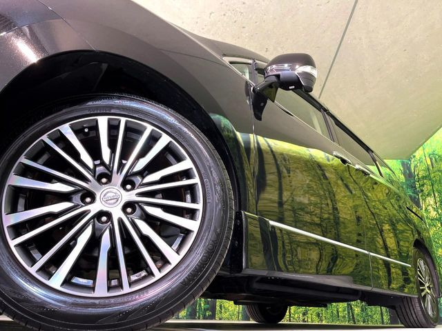 �y����18�C���`�A���~�z�C�[���z�O�ςɃ}�b�`���������A���~�z�C�[���𑕒����Ă���܂��B�e��ЊO�A���~�z�C�[����A�X�^�b�h���X�^�C�����戵�����Ă���܂��B���񂲑��k����������