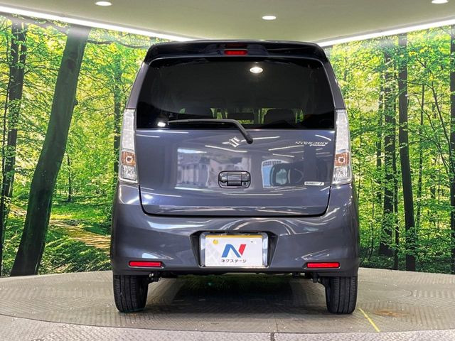 安心の最長10年・走行無制限保証(有償)をご用意。保証内容も充実はもちろん、無料点検&オイル交換や、年中無休の全国・24時間ロードサービスも付帯されておりますのでご安心下さい。