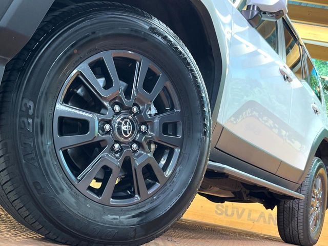 �y����18�C���`�A���~�z�C�[���z�O�ςɃ}�b�`���������A���~�z�C�[���𑕒����Ă���܂��B�e��ЊO�A���~�z�C�[����A�X�^�b�h���X�^�C�����戵�����Ă���܂��B���񂲑��k����������