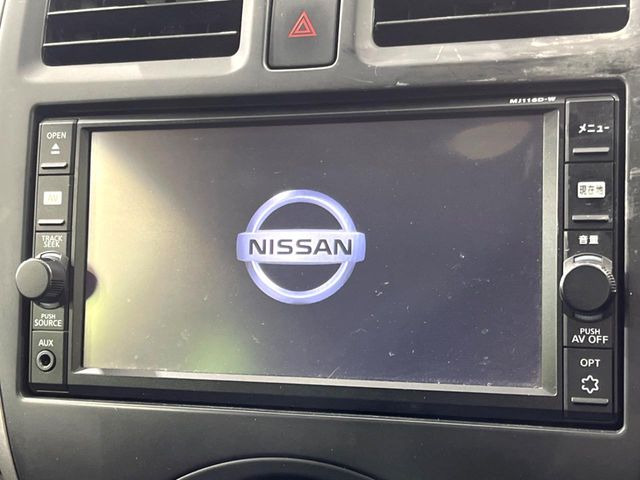 【純正ナビ】人気の純正ナビを装備。オーディオ機能も充実しており、Bluetooth接続すればお持ちのスマホやMP3プレイヤーの音楽を再生可能!毎日の運転がさらに楽しくなります!!