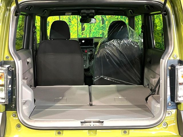 ���i�̂���������ʋ΁A���}���ɏ\���ȉ׎��X�y�[�X���m�ۂ��Ă���܂��B�Z�J���h�V�[�g��|���ƁA�傫�ȉו��̐ύڂ��\�ł���