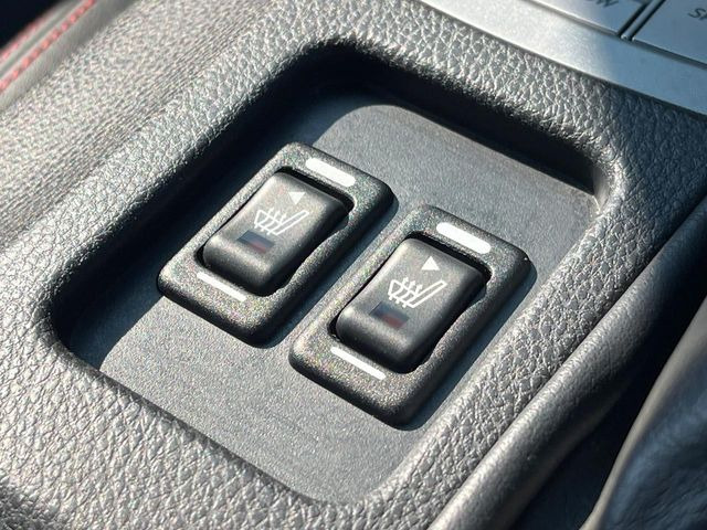 【シートヒーター】寒い日に重宝するシートヒーター!エアコンより早く温まってくれるので寒がりの人も安心ですね♪エアコンの温風は乾燥するから苦手、という方にもをおすすめです。