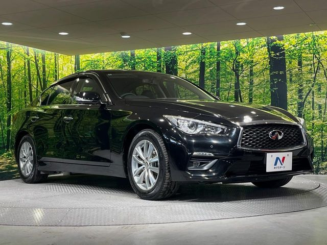 高透明度のガラス皮膜で撥水はもちろん、上質なツヤ・光沢を実現。紫外線や酸性雨から大切な愛車を保護し、色あせ・劣化を防止。「弾スプラッシュコート」、「弾プリミッサコート」からお選びいただけます。