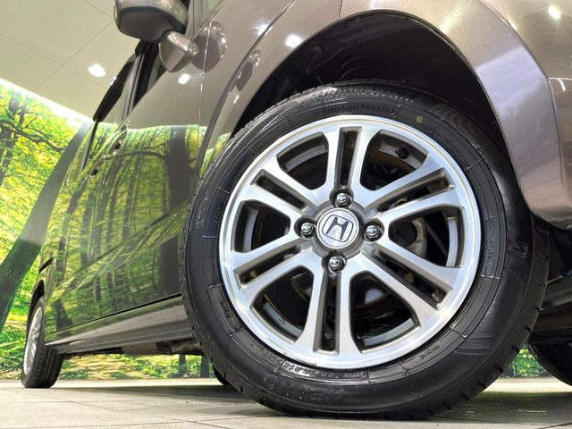 �y����14�C���`�A���~�z�C�[���z�O�ςɃ}�b�`���������A���~�z�C�[���𑕒����Ă���܂��B�e��ЊO�A���~�z�C�[����A�X�^�b�h���X�^�C�����戵�����Ă���܂��B���񂲑��k����������