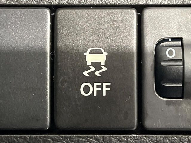 �y������h�~���u�z�ԗ��̉���������m����ƁA�����I�Ɏԗ��̐i�s������ۂ悤�Ɏԗ��𐧌䂵�܂��B�J�̓��ȂǊ���₷���H�ʏ󋵂ł����S�ȉ^�]���\�ł��B