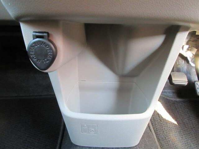 アクセサリーソケット付きです。