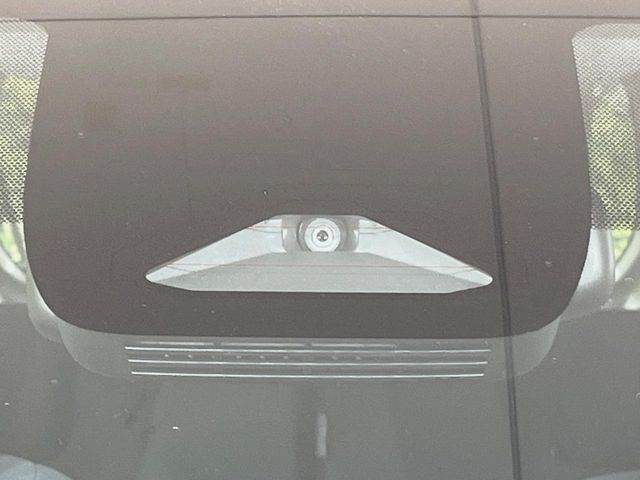 �y�g���^�Z�[�t�e�B�Z���X�z���s���ɑO���̎ԗ�����F�����A�Փ˂������Ȏ��͌x��ƃu���[�L�ŏՓˉ���Ɣ�Q�y�����A�V�X�g�B�����S�Ƀh���C�u�����y���݂��������܂��B