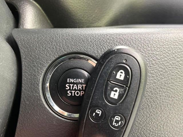 �y�L�[���X�X�^�[�g�V�X�e���z�J�o����|�P�b�g�ɓ��ꂽ�܂܂ł��h�A�̎{���E�������\�ȃX�}�[�g�L�[�𑕔��B�G���W���̃I���E�I�t�����J�M�����o���K�v����������Ƃ��Ă��֗��ł���