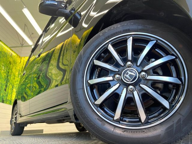 �y����14�C���`�A���~�z�C�[���z�O�ςɃ}�b�`���������A���~�z�C�[���𑕒����Ă���܂��B�e��ЊO�A���~�z�C�[����A�X�^�b�h���X�^�C�����戵�����Ă���܂��B���񂲑��k����������