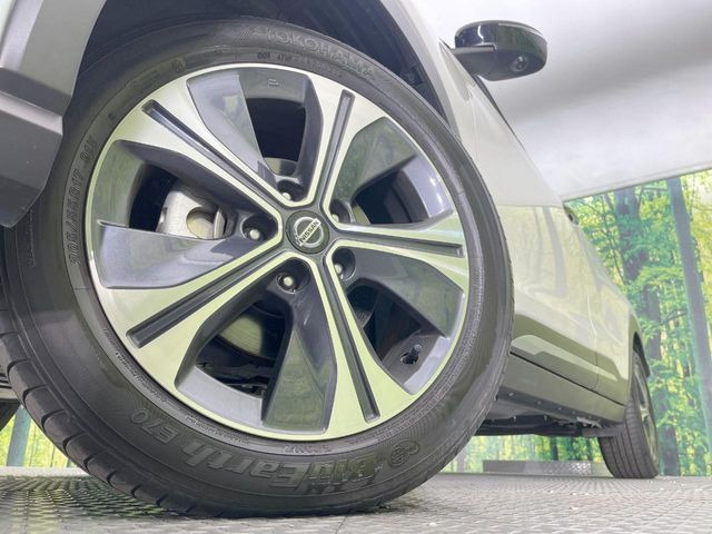 �y����17�C���`�A���~�z�C�[���z�O�ςɃ}�b�`���������A���~�z�C�[���𑕒����Ă���܂��B�e��ЊO�A���~�z�C�[����A�X�^�b�h���X�^�C�����戵�����Ă���܂��B���񂲑��k����������