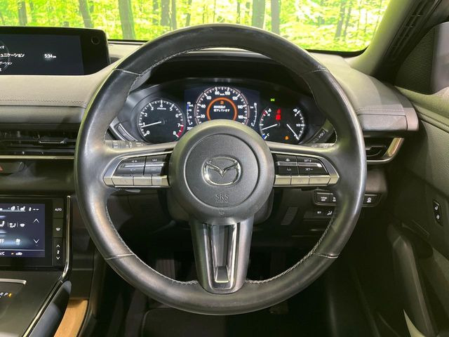 �y�����v�����X�e�A�����O�z�㎿�Ȋv���g�p���邱�ƂŁA��ɂ����������݂ƂĂ��^�]���₷���n���h���ł���