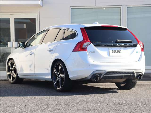 �V�i�����o�b�e���[�̓h�C�c��VARTA(�o���^)���g�p���܂��B���B�Ԃ̏����i�ɍ̗p����鍂�i���o�b�e���[�ł��B