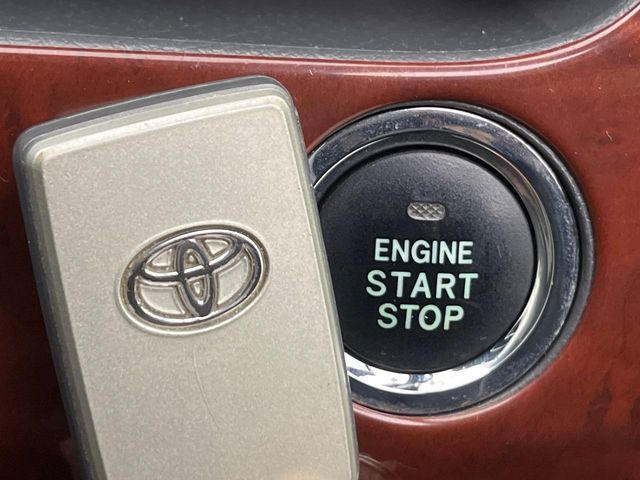 �y�X�}�[�g�L�[�z�J�o����|�P�b�g�ɓ��ꂽ�܂܂ł��h�A�̎{���E�������\�ȃX�}�[�g�L�[�𑕔��B�G���W���̃I���E�I�t�����J�M�����o���K�v����������Ƃ��Ă��֗��ł���