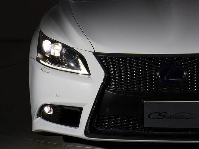 ヘッドライトも綺麗でございます!!これまでの様々な施工実績の知識を交えお客様のご要望にお応え出来る様サポートさせて頂きます!!