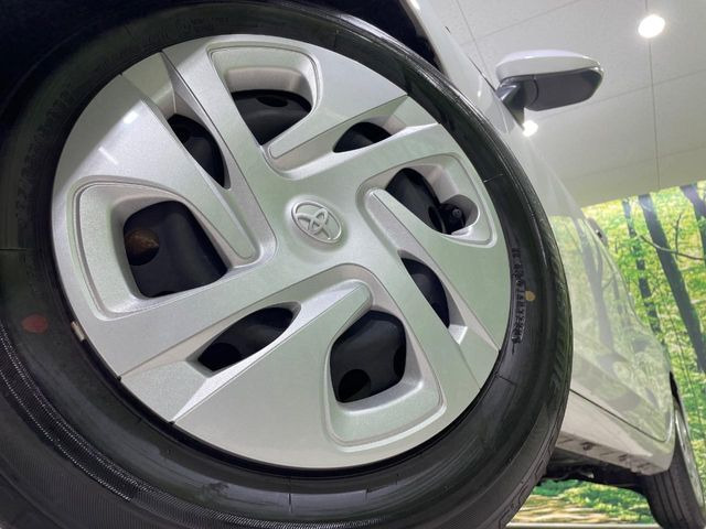 【純正15インチアルミホイール】外観にマッチした純正アルミホイールを装着しております。各種社外アルミホイールや、スタッドレスタイヤも取扱いしております。是非ご相談ください♪