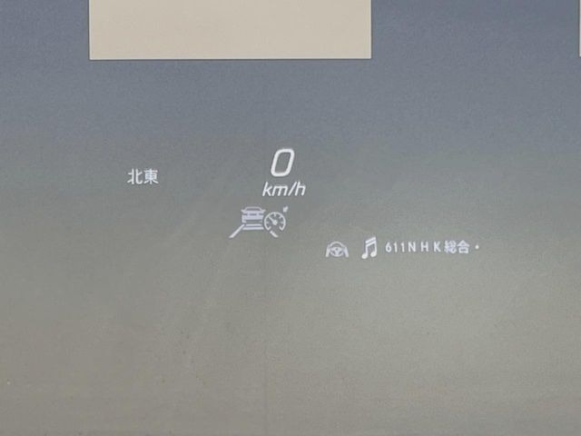 ���w�b�h�A�b�v�f�B�X�v���C:���݂̑��x�⑖�s�����f�W�^���\���ŉ^�]�ȑO���̃K���X�ɓ��e!�^�]���A���������炳���K�v�ȏ����m�F�ł���̂łƂ��Ă��֗��ň��S!