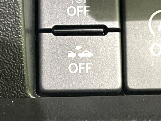 �y�X�Y�L �Z�[�t�e�B�T�|�[�g�z���s���ɑO���̎ԗ�����F�����A�Փ˂������Ȏ��͌x��ƃu���[�L�ŏՓˉ���Ɣ�Q�y�����A�V�X�g�B�����S�Ƀh���C�u�����y���݂��������܂��B