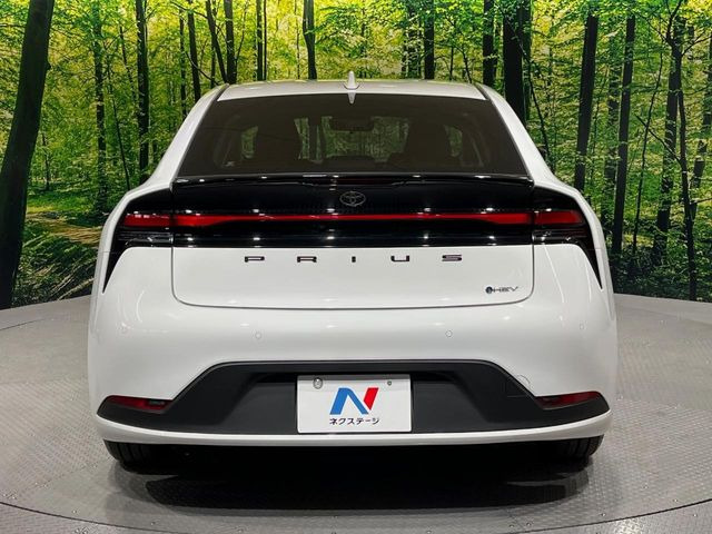 安心の最長10年・走行無制限保証(有償)をご用意。保証内容も充実はもちろん、無料点検&オイル交換や、年中無休の全国・24時間ロードサービスも付帯されておりますのでご安心下さい。