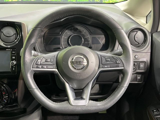 �y�����v�����X�e�A�����O�z�㎿�Ȋv���g�p���邱�ƂŁA��ɂ����������݂ƂĂ��^�]���₷���n���h���ł���