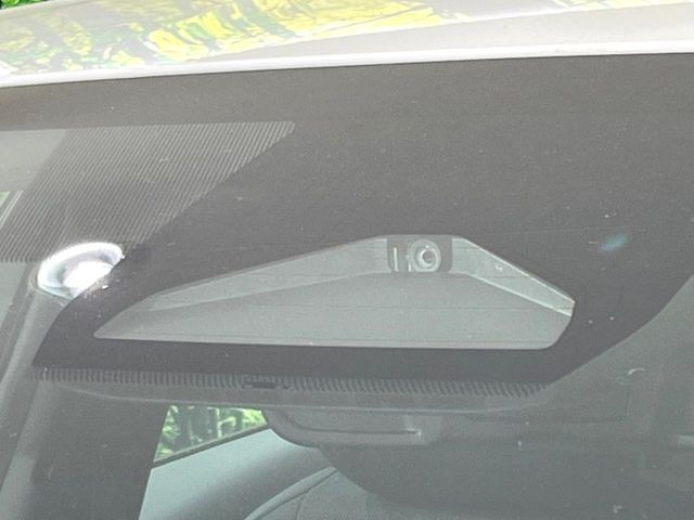 �y�g���^�Z�[�t�e�B�Z���X�z���s���ɑO���̎ԗ�����F�����A�Փ˂������Ȏ��͌x��ƃu���[�L�ŏՓˉ���Ɣ�Q�y�����A�V�X�g�B�����S�Ƀh���C�u�����y���݂��������܂��B