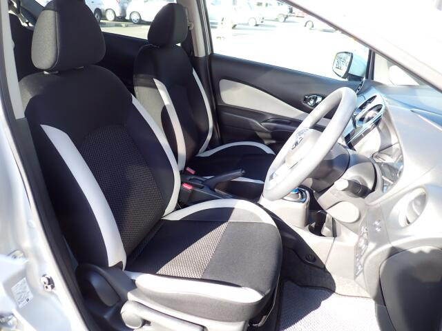 �t�����g�V�[�g�A��ԗǍD�ň��S�ł��B�傫�ȉ�����Ȃ����S�ł�