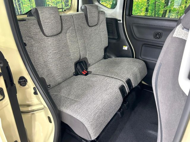 ���i���ȃI���W�i���t���A�}�b�g���I�v�V�����ɂĂ��p�ӂ��Ă���܂��B���D���ȃf�U�C����J���[�����Ԃɍ��킹�đI��ł����������Ƃ��ł��܂���