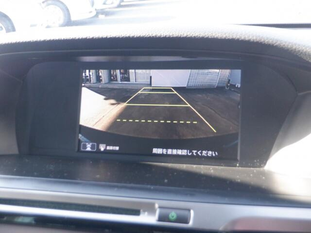 バックカメラもあります! 車庫入れも安心!