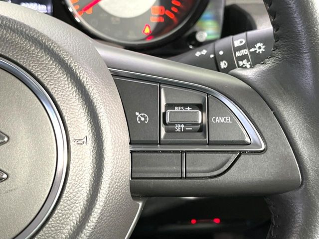 �y�N���[�Y�R���g���[���z�������H�����N���N���s�B�A�N�Z���𗣂��Ă���葬�x�ő��s���ł��A�������^�]���̕��S���y��!�����E�������ȒP�ȃX�C�b�`����Œ����ł��܂��B