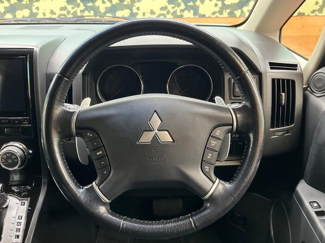 �y�����v�����X�e�A�����O�z�㎿�Ȋv���g�p���邱�ƂŁA��ɂ����������݂ƂĂ��^�]���₷���n���h���ł���