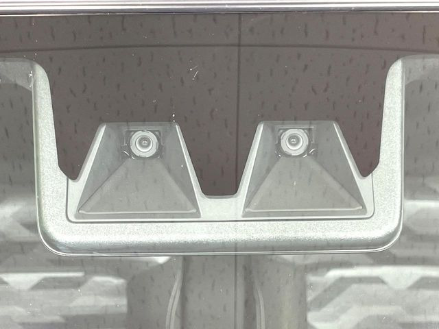 �y�X�}�[�g�A�V�X�g�z���s���ɑO���̎ԗ�����F�����A�Փ˂������Ȏ��͌x��ƃu���[�L�ŏՓˉ���Ɣ�Q�y�����A�V�X�g�B�����S�Ƀh���C�u�����y���݂��������܂��B