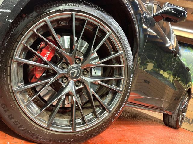 �y����19�C���`�A���~�z�C�[���z�O�ςɃ}�b�`���������A���~�z�C�[���𑕒����Ă���܂��B�e��ЊO�A���~�z�C�[����A�X�^�b�h���X�^�C�����戵�����Ă���܂��B���񂲑��k����������