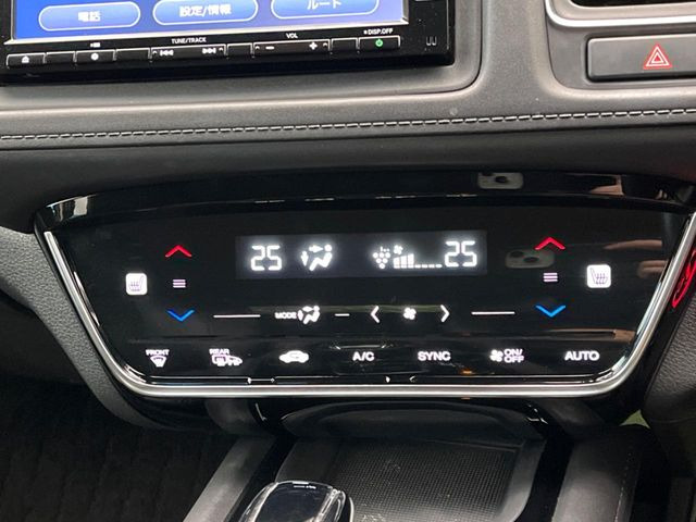 【シートヒーター】寒い日に重宝するシートヒーター!エアコンより早く温まってくれるので寒がりの人も安心ですね♪エアコンの温風は乾燥するから苦手、という方にもをおすすめです。