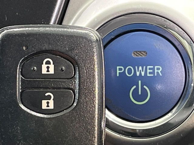 �y�X�}�[�g�L�[�z�J�o����|�P�b�g�ɓ��ꂽ�܂܂ł��h�A�̎{���E�������\�ȃX�}�[�g�L�[�𑕔��B�G���W���̃I���E�I�t�����J�M�����o���K�v����������Ƃ��Ă��֗��ł���