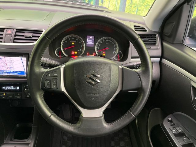 �y�����v�����X�e�A�����O�z�㎿�Ȋv���g�p���邱�ƂŁA��ɂ����������݂ƂĂ��^�]���₷���n���h���ł���