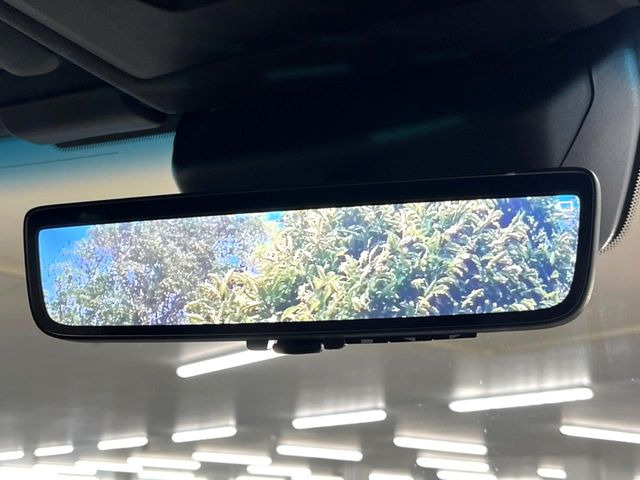 �y�f�W�^���C���i�[�~���[�z��Ȃ̑傫�ȉו��⓯��҂Ō�����m�F���Â炢���ł����S!�J�������B�e�����ԗ�����̉f�������[���~���[���ɕ\���B�N���A�Ȏ��E�ŏ󋵂̊m�F���\�ł�!