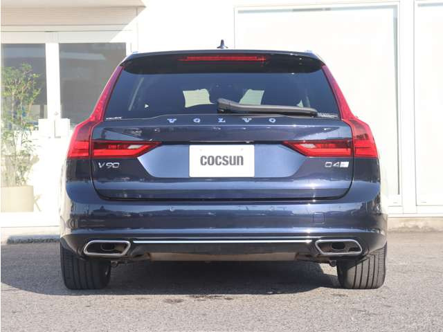 ���s�^�G���W���ɂ̓{���{�̔F�؂��擾����MOTUL�̍����I�C��SPECIFIC RBS0-2AE(0W-20)���g�p���܂��B