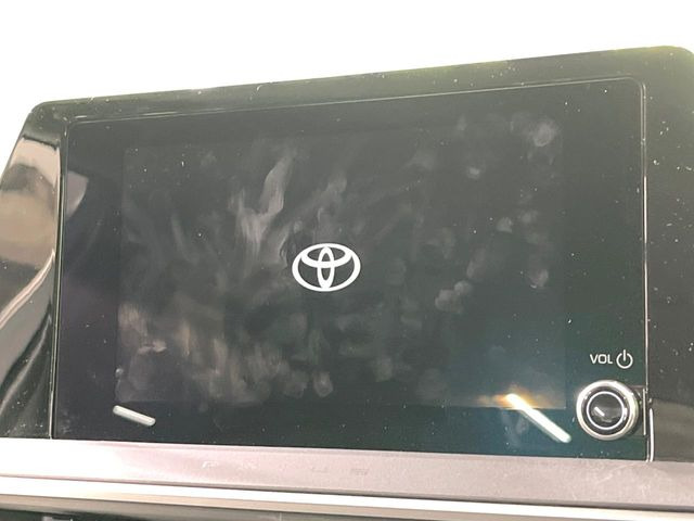 �y8�C���` �f�B�X�v���C�I�[�f�B�I�z���ʂ̃f�B�X�v���C��AppleCarPlay��AndroidAuto�����p�\�B�傫�ȉ�ʂŃX�}�z�i�r�A�v���������p���������܂���